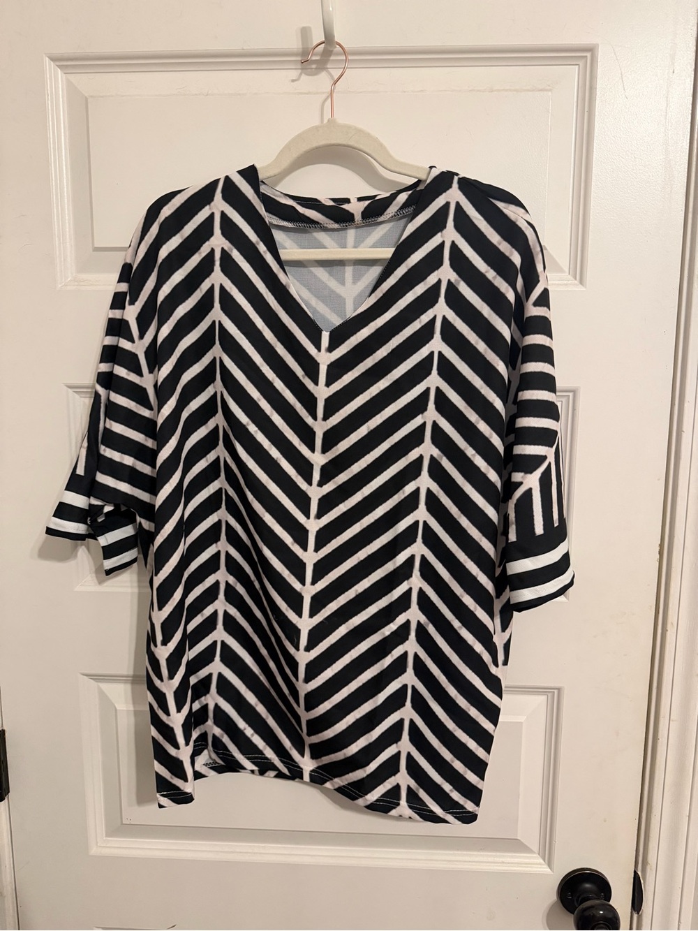 Black and White Chevron V-Neck Top